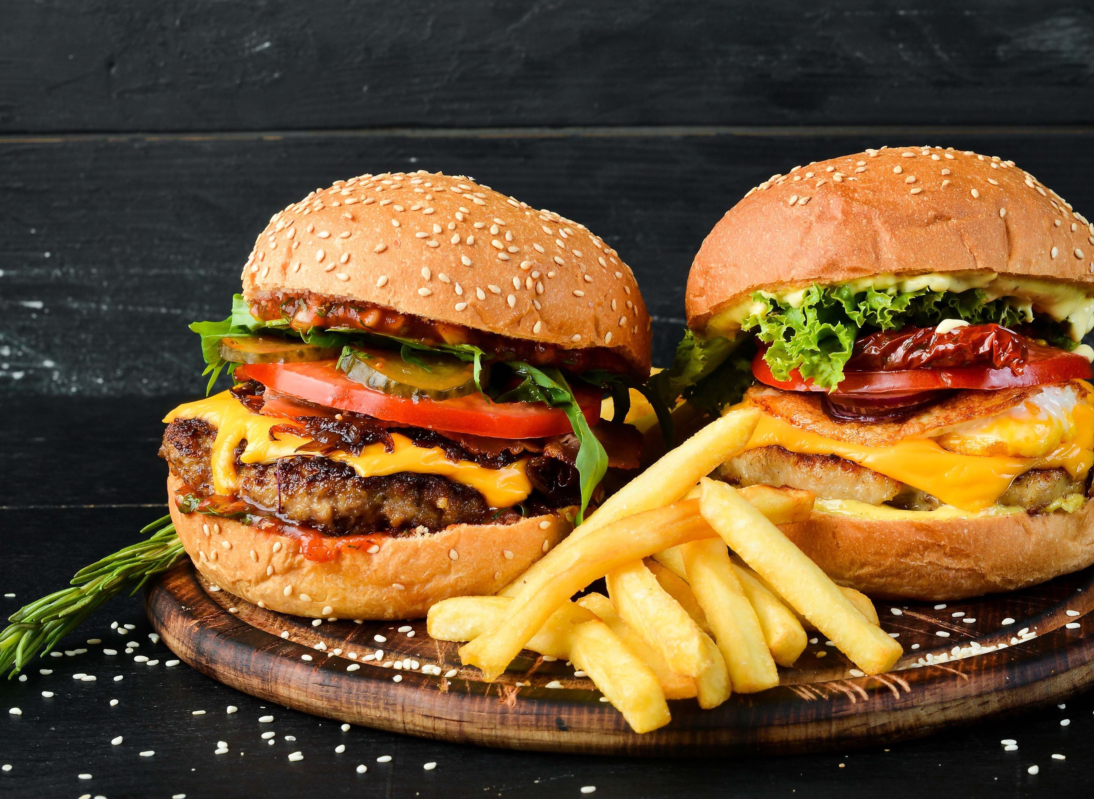 BURGER & TOST