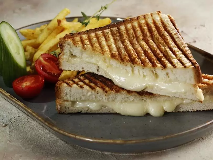 KAŞARLI TOST